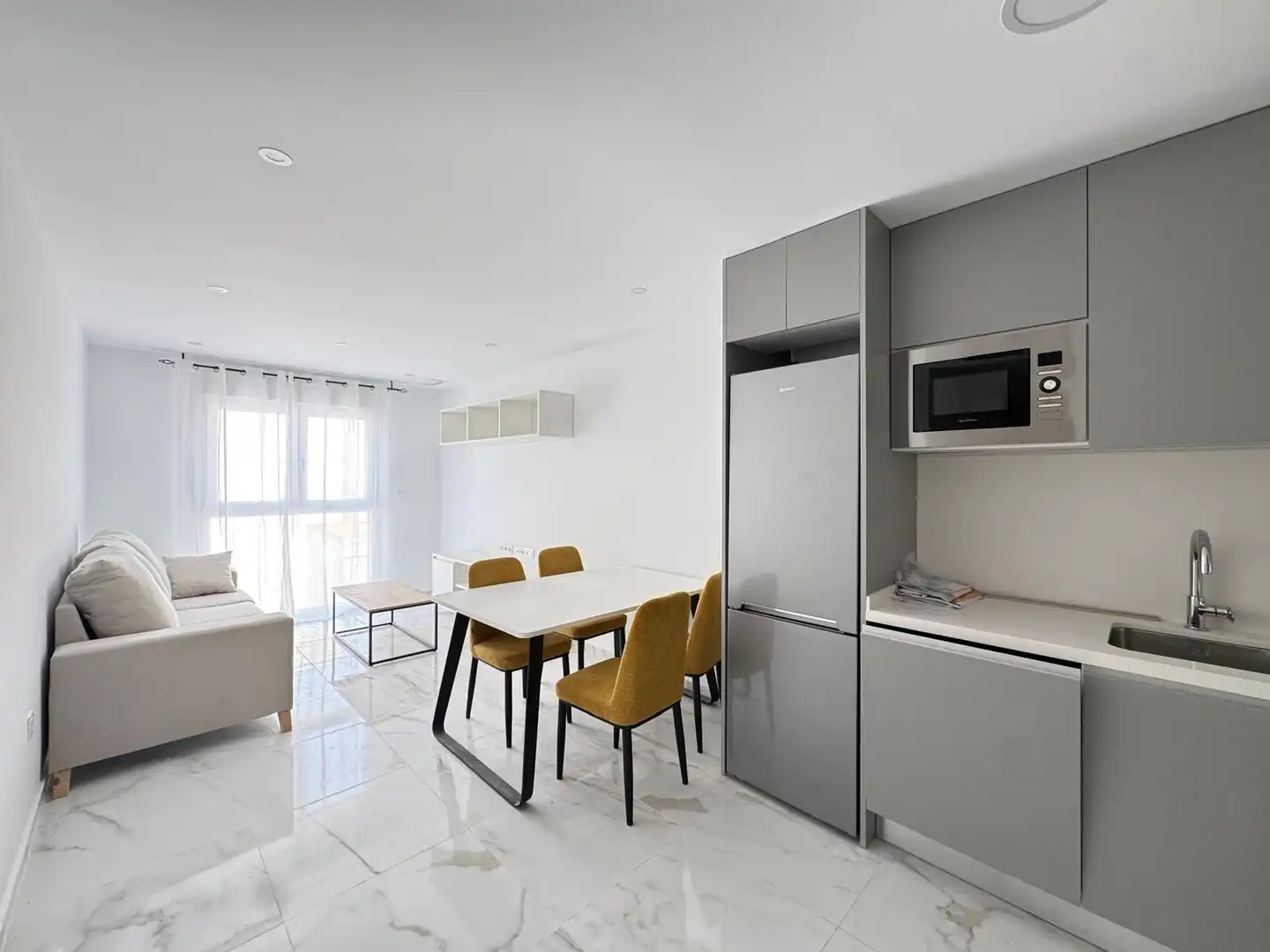 Apartamento con terraza en venta en Calle orihuela