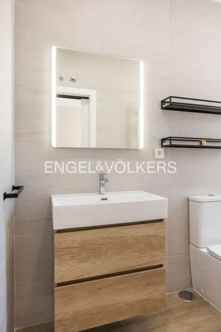 Baño de Planta baja de alquiler en Madrid con Aire acondicionado y Calefacción
