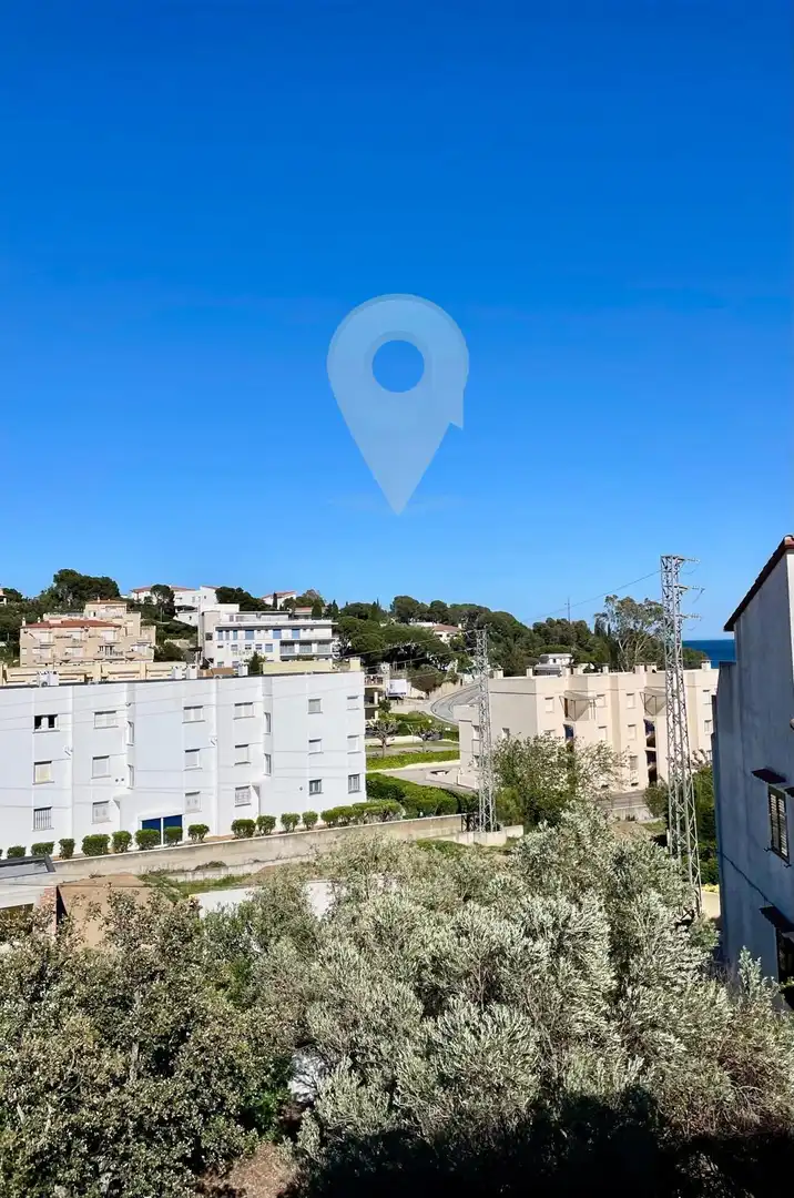 Außenansicht von Wohnung zum Verkauf in Llançà mit Klimaanlage, Heizung und Abstellraum