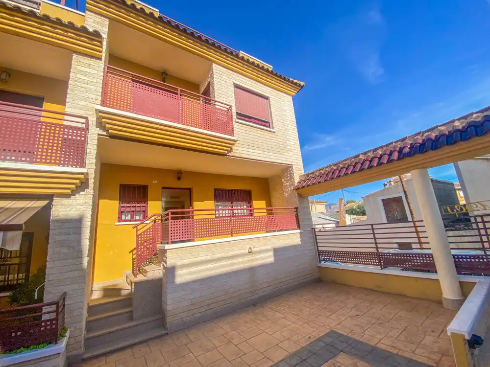 Vista exterior de Dúplex en venda en Orihuela amb Moblat