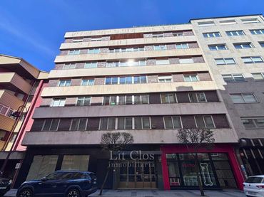 Piso con ascensor en venta en Avenida Marcelino Suárez 24