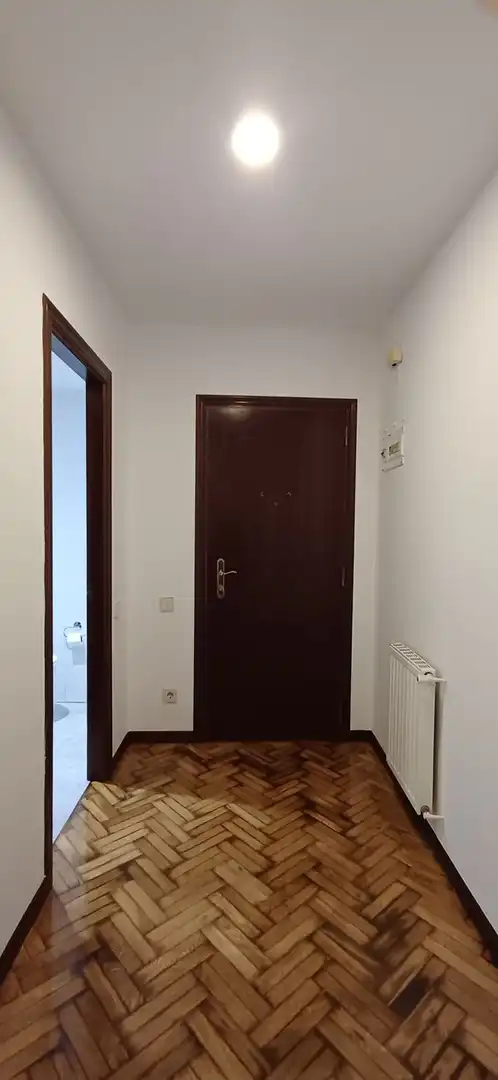 Wohnung zur Miete in Gijón  mit Heizung, Abstellraum und Schwimmbad
