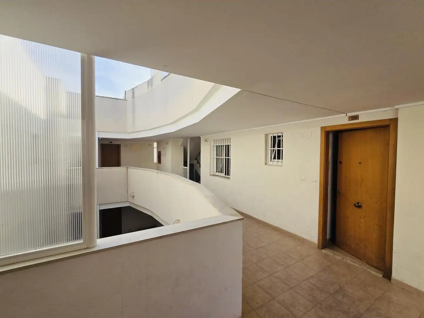Wohnung zum Verkauf in Torrevieja mit Klimaanlage, Heizung und Privatgarten