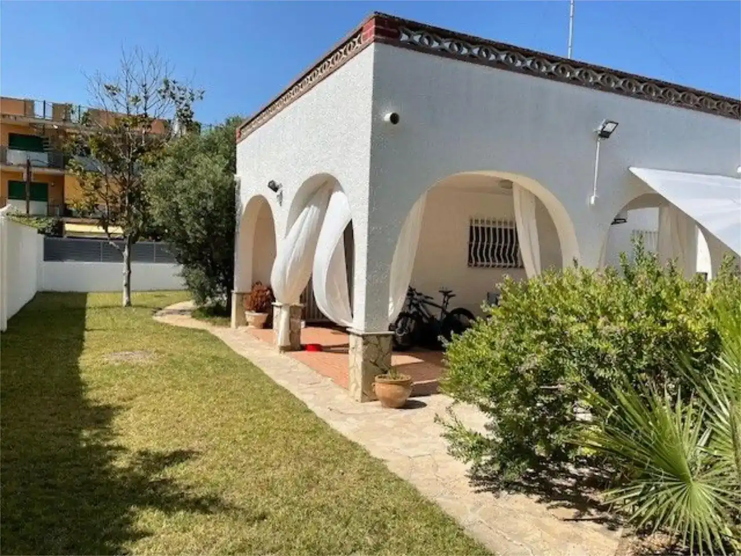 Jardí de Casa o xalet en venda en Amposta amb Aire condicionat i Piscina