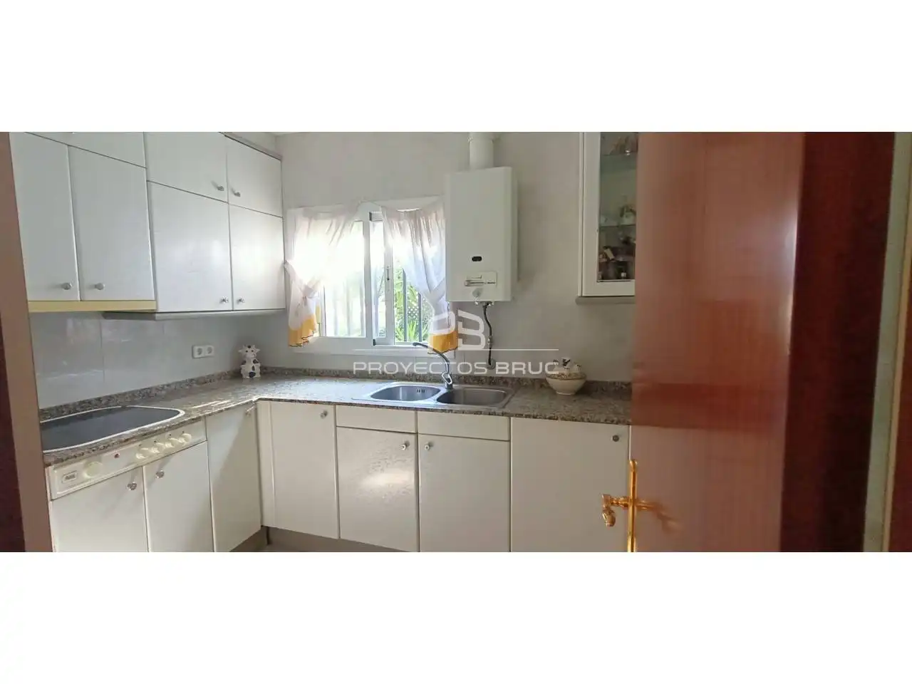 Cocina de Casa o chalet en venta en El Bruc con Calefacción y Jardín privado