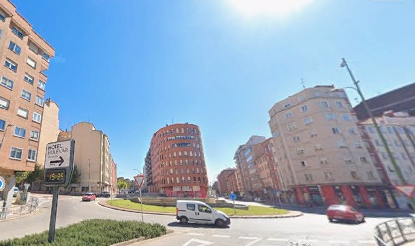 Vista exterior de Garatge en venda en Burgos Capital