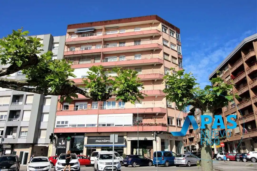 Außenansicht von Wohnung zum Verkauf in Camargo mit Terrasse