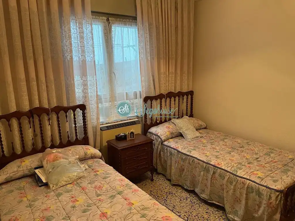 Habitación de Piso en venta en Segovia con Calefacción y Trastero