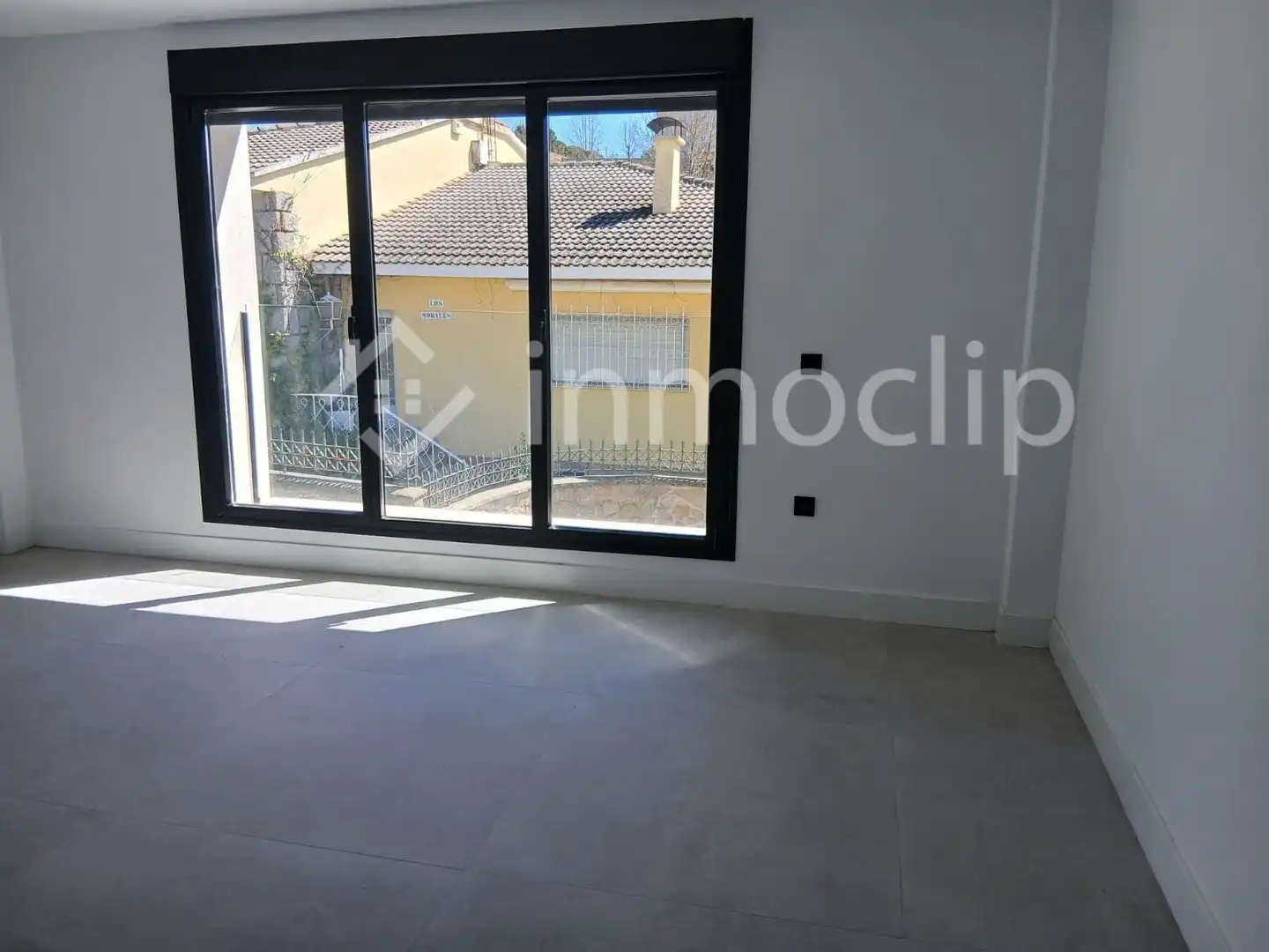 Sala d'estar de Casa o xalet en venda en Villamayor amb Calefacció, Jardí privat i Terrassa