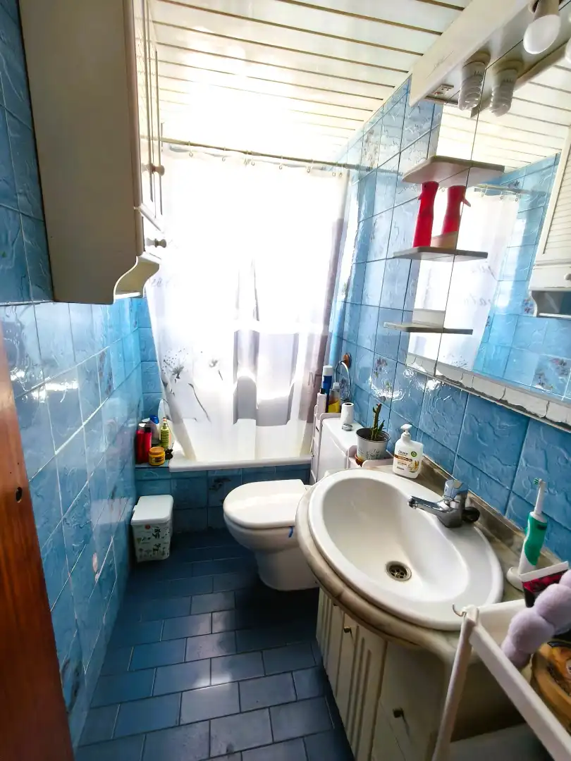 Bathroom of Flat for sale in Barcelona  with Parquet flooring, Terrace and Balcony