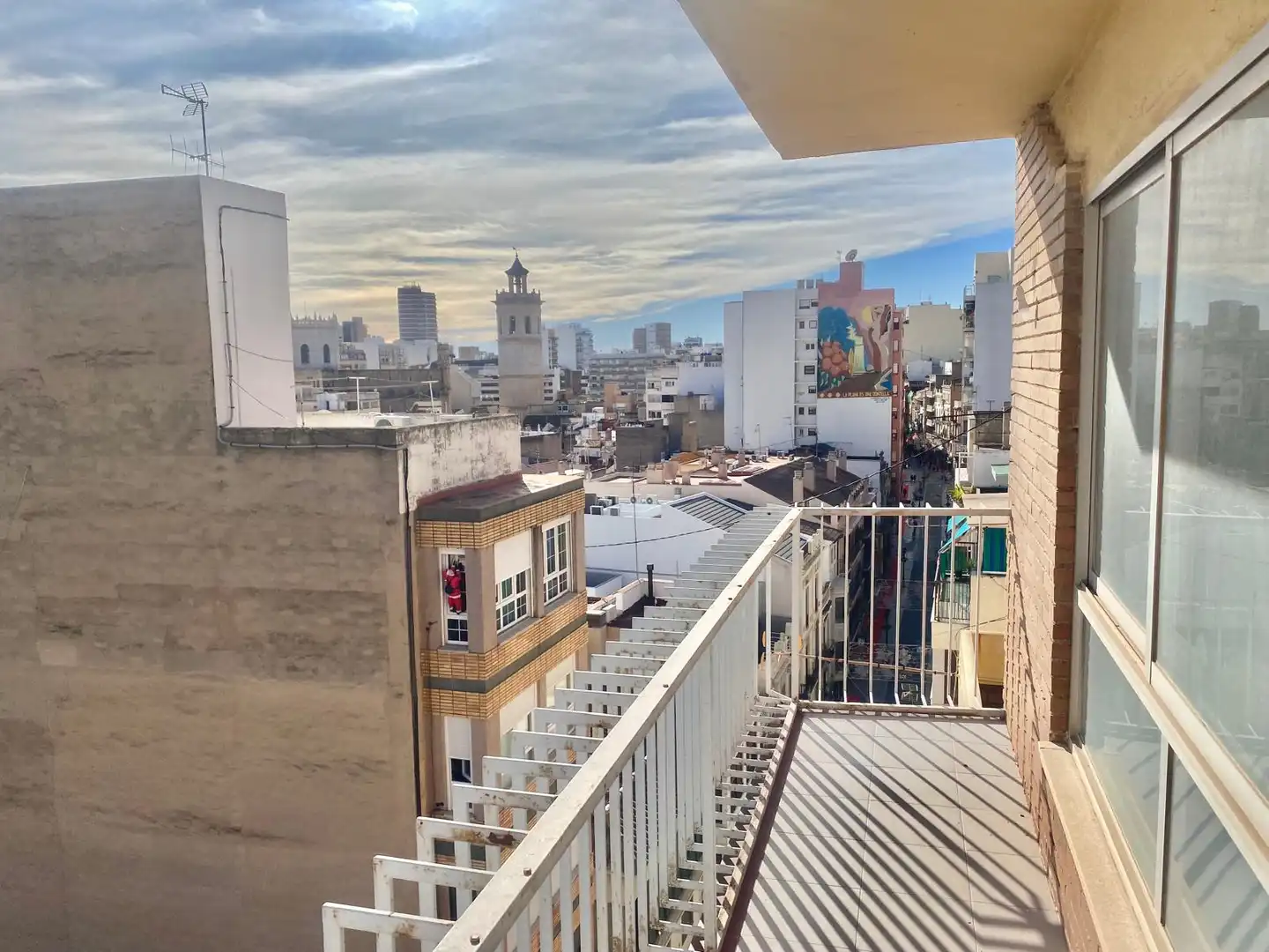 Außenansicht von Wohnung zum Verkauf in Castellón de la Plana / Castelló de la Plana mit Balkon