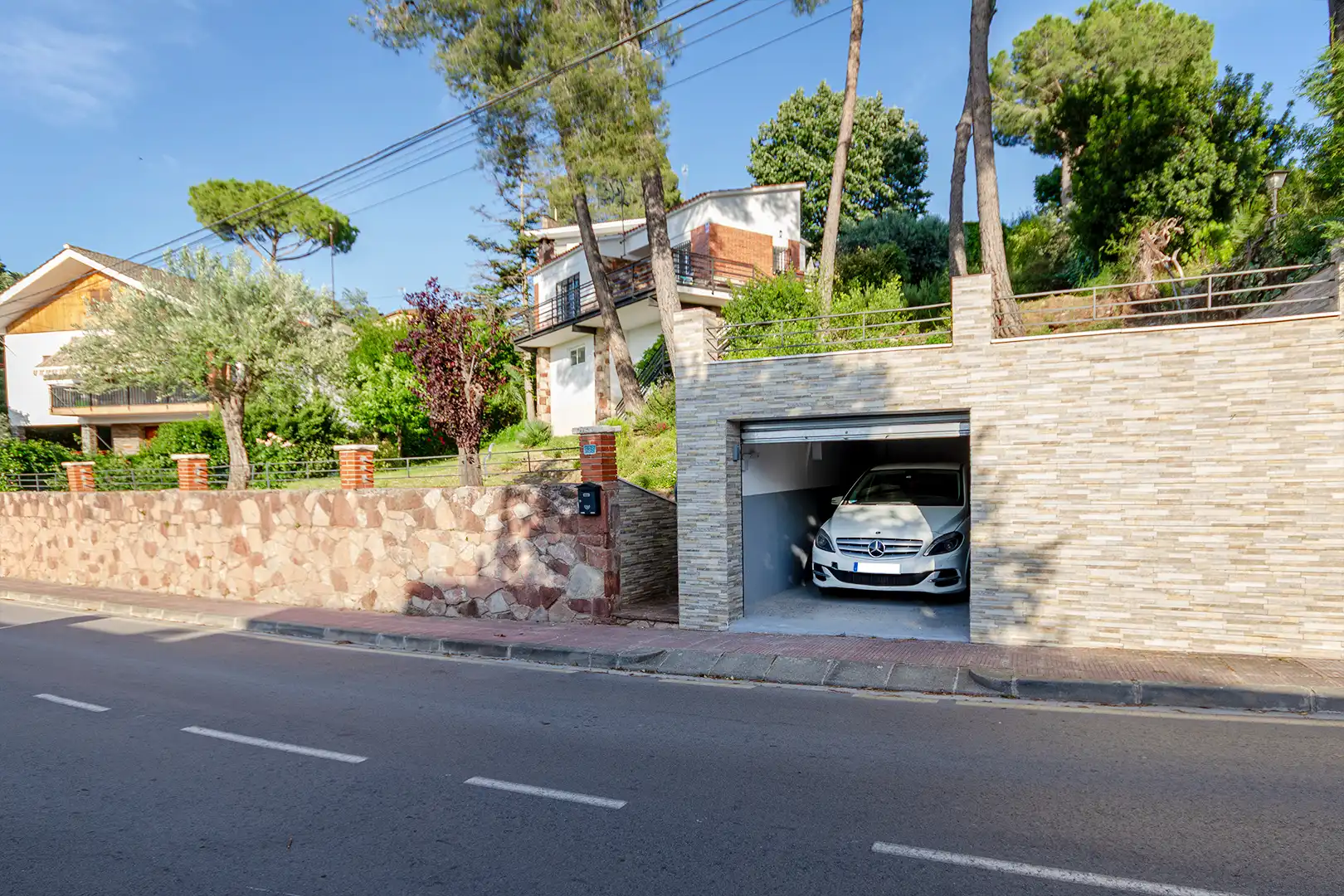 Parking de Casa o chalet en venta en Castellví de Rosanes con Aire acondicionado, Calefacción y Jardín privado