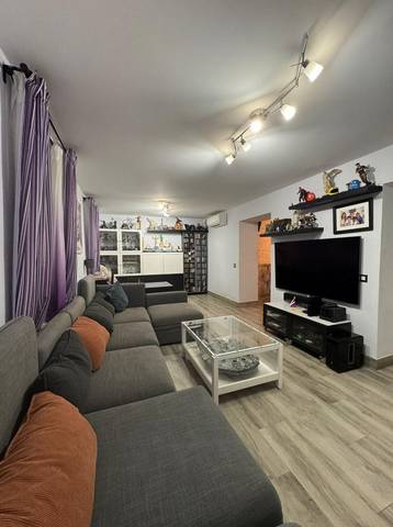 Casa adosada en Venta en Barrio del Centro