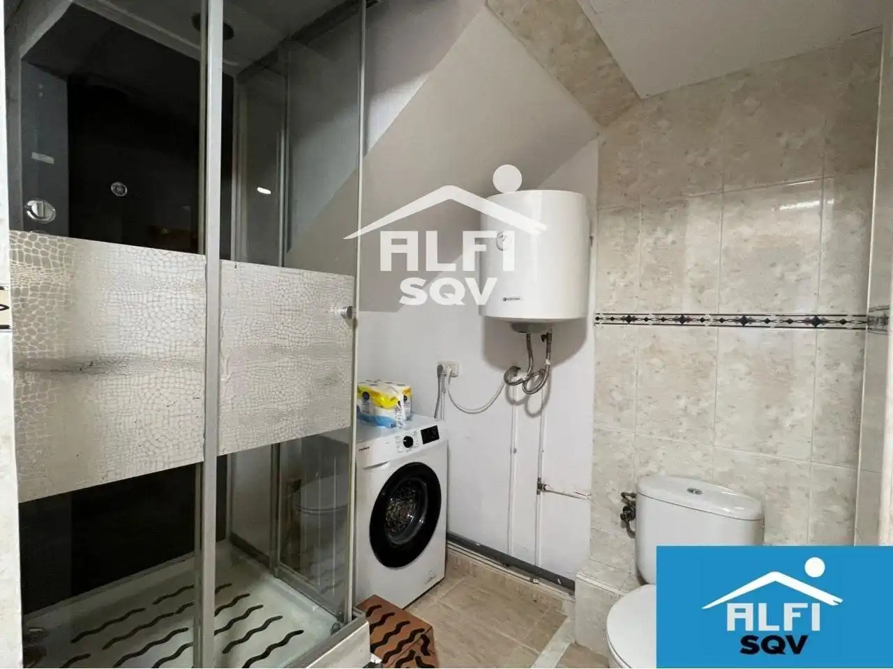 Badezimmer von Geschaftsraum zur Miete in Can Casablanques