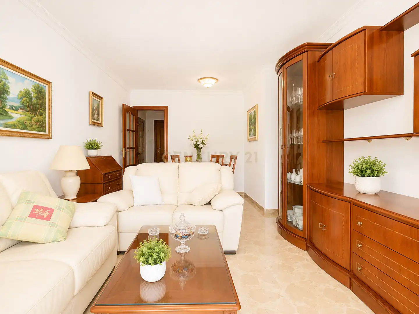 Sala d'estar de Apartament en venda en Málaga amb Jardí privat, Traster i Microones