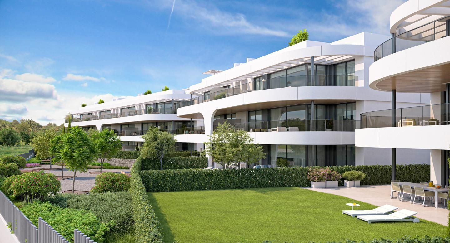 Vista exterior de Planta baixa en venda en Estepona amb Aire condicionat, Calefacció i Jardí privat