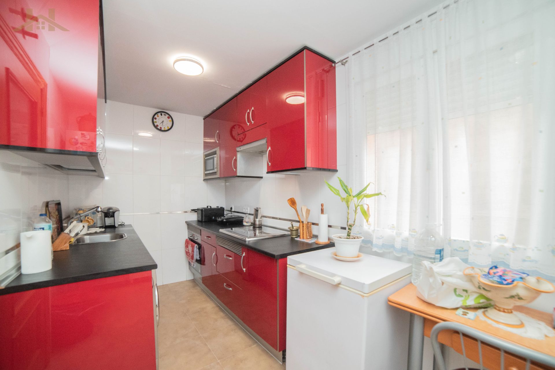 Cuina de Casa adosada en venda en El Tiemblo  amb Aire condicionat, Calefacció i Jardí privat