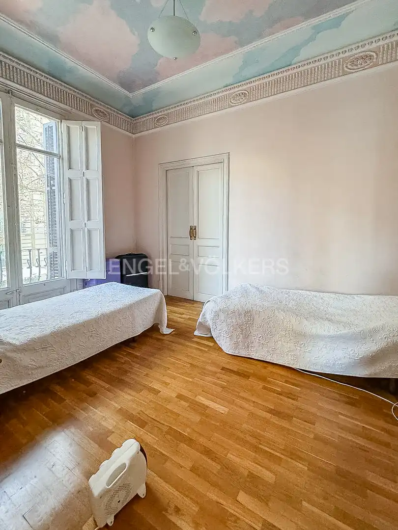 Schlafzimmer von Gebäude zum Verkauf in Barcelona