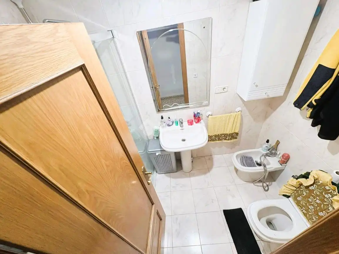 Baño de Piso en venta en Valencia con Aire acondicionado y Balcón