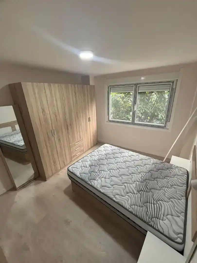 Bedroom of Flat for rent in Vigo   with Private garden, Parquet flooring and Storage room