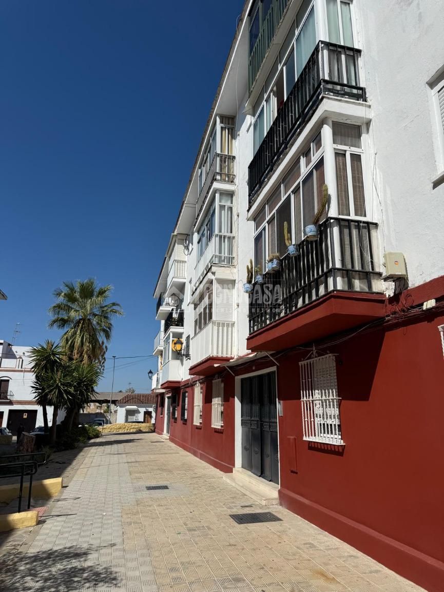 Vista exterior de Pis en venda en Utrera amb Aire condicionat, Calefacció i Balcó