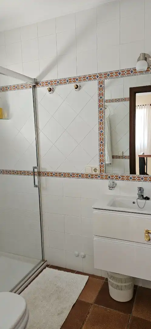 Bany de Casa o xalet en venda en Chiclana de la Frontera amb Aire condicionat, Calefacció i Jardí privat
