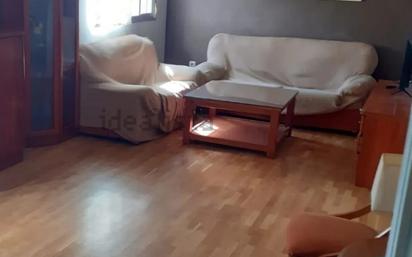 Living room of Flat for sale in Cáceres Capital  with Air Conditioner, Heating and Storage room