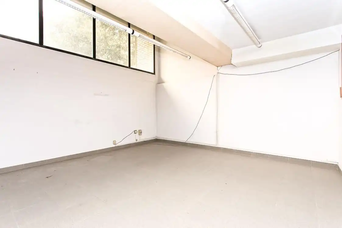 Local comercial en venta en Fonts dels Capellans - Sagrada Família, imagen 8