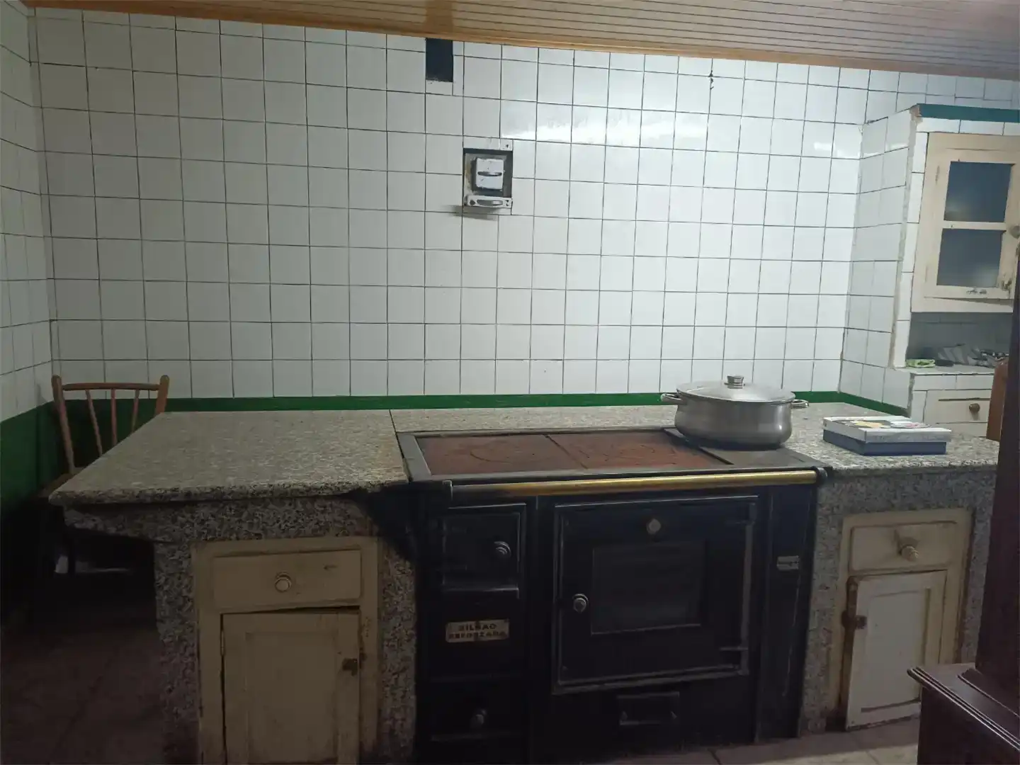 Cuina de Finca rústica en venda en Palas de Rei amb Jardí privat, Traster i Balcó