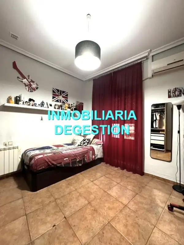 Adossat amb terrassa en venda a Calle Cánovas del Castillo Ponton, imagen 17