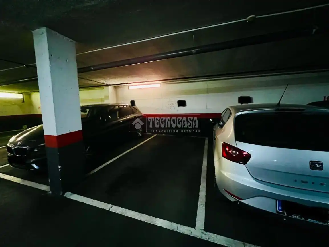 Parking de Piso en venta en Alcorcón con Aire acondicionado, Calefacción y Balcón