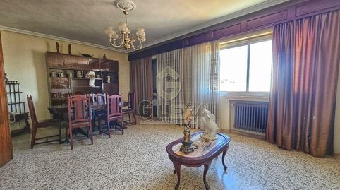 Image 2 of the listing