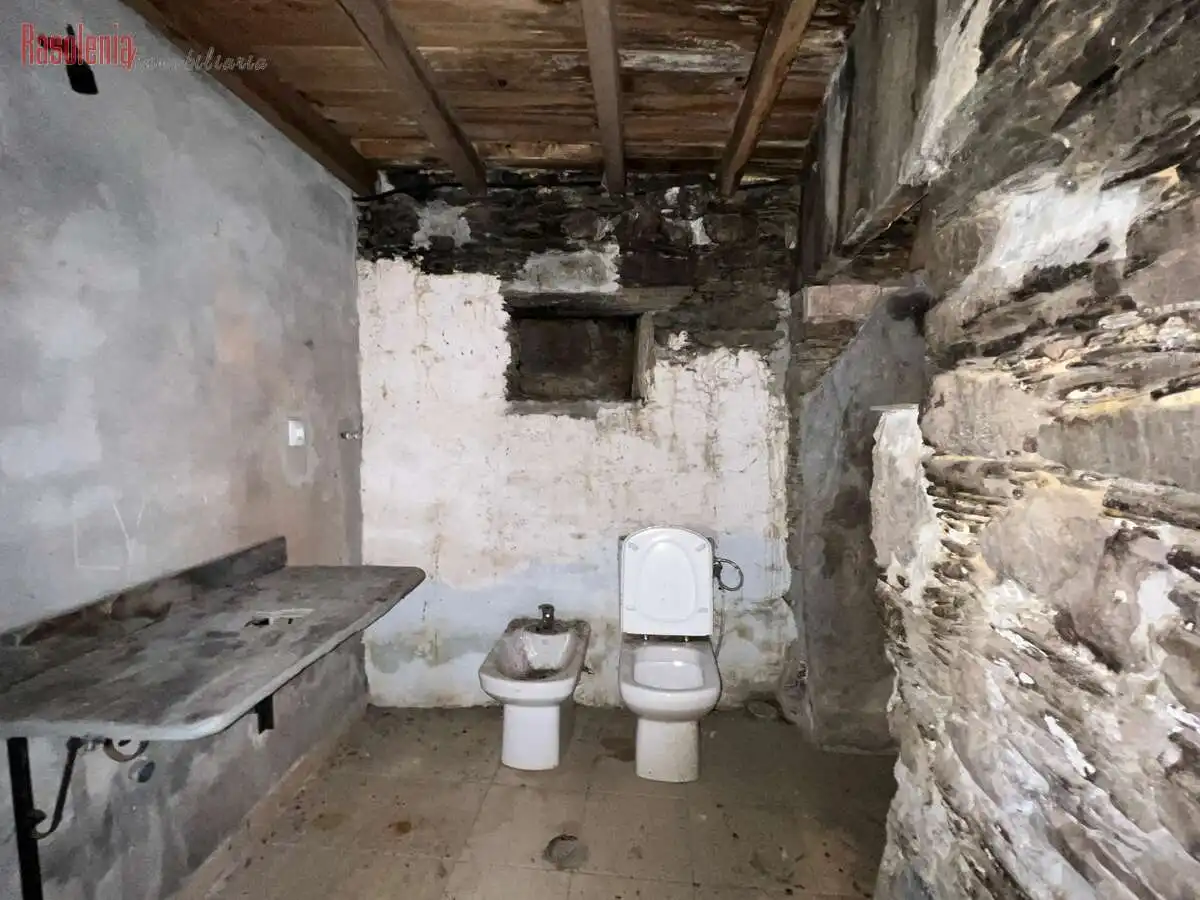 Baño de Finca rústica en venta en As Pontes de García Rodríguez 