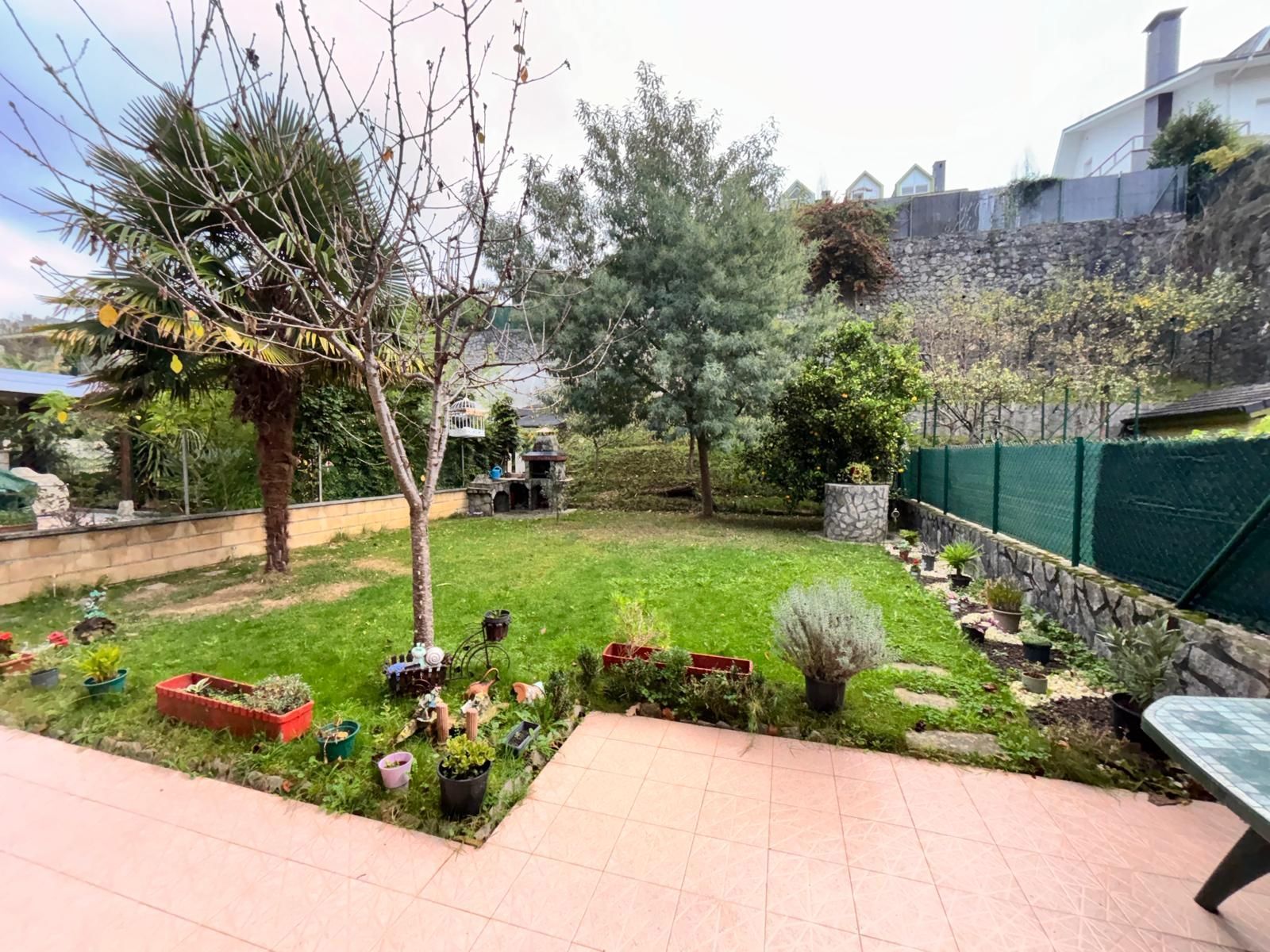 Jardí de Casa adosada en venda en Laudio / Llodio amb Calefacció, Jardí privat i Terrassa