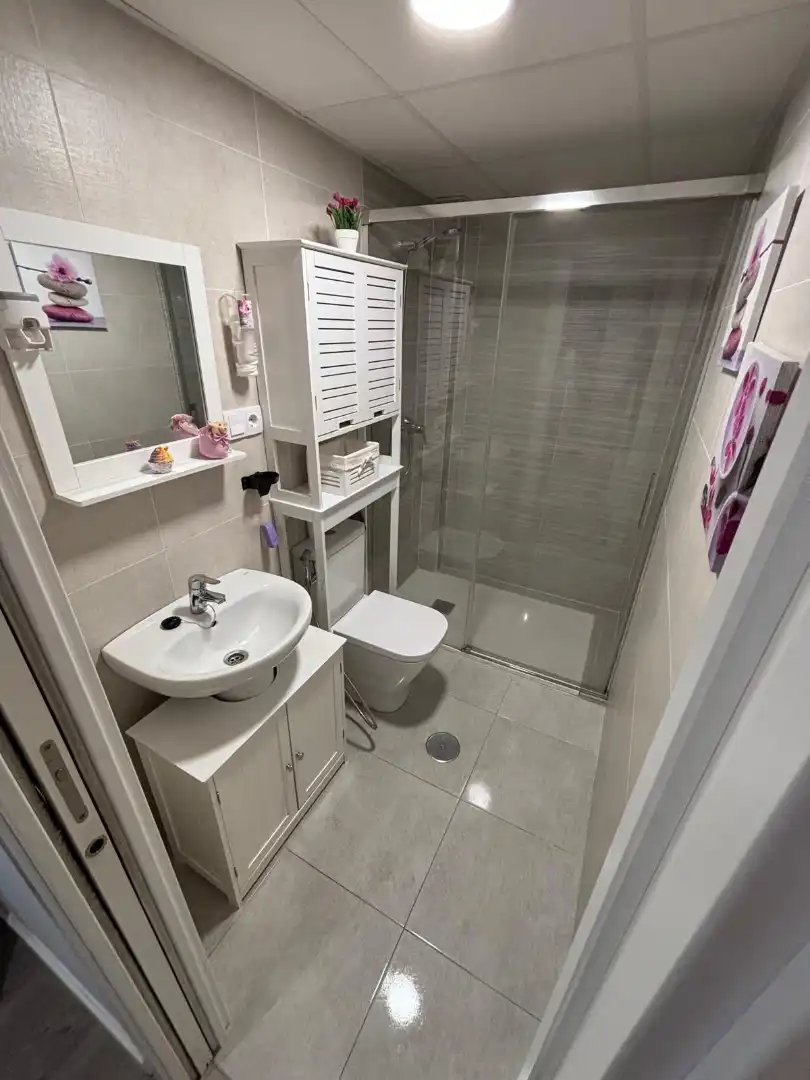 Bathroom of Flat for rent in Almuñécar  with Air Conditioner, Heating and Terrace