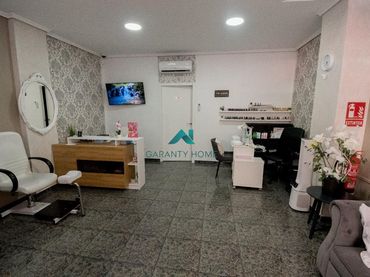 Locale commerciale in affitto a Zona Alta
