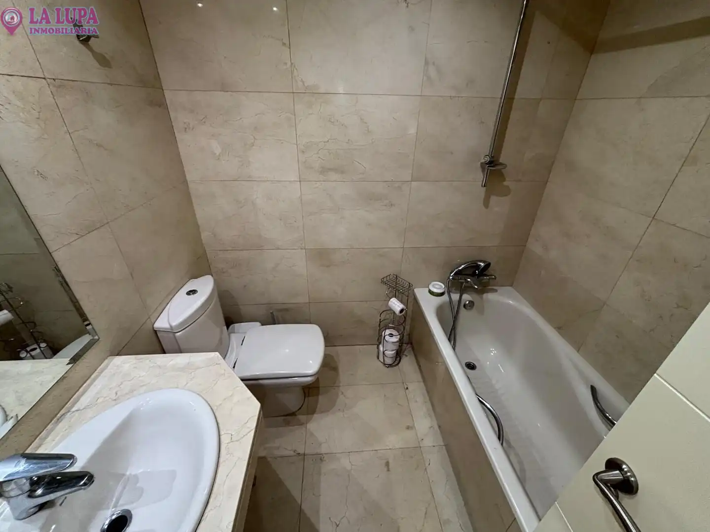 Badezimmer von Erdgeschoss zum Verkauf in Colmenar Viejo mit Heizung, Privatgarten und Abstellraum