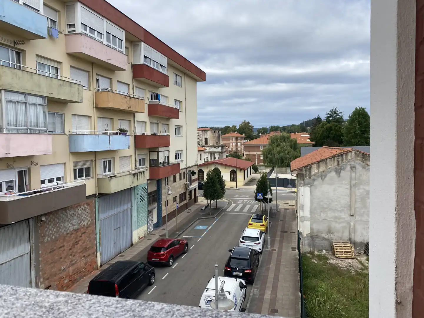 Außenansicht von Wohnung zum Verkauf in Torrelavega  mit Heizung