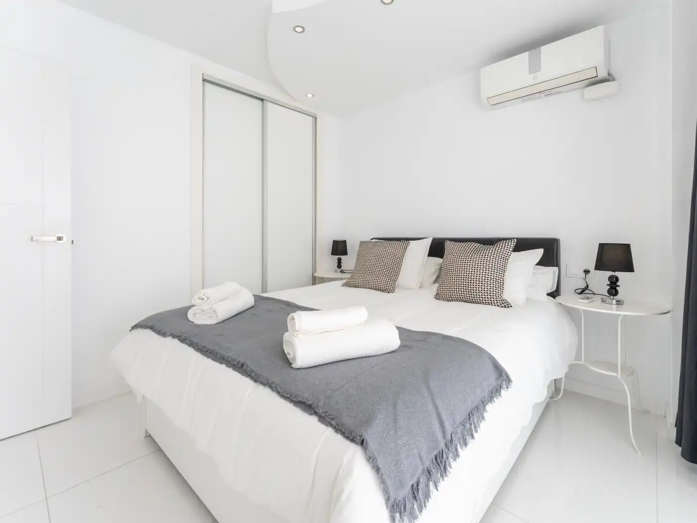 Bedroom of Apartments for sale in Benalmádena  with Air Conditioner, Furnished and Internet