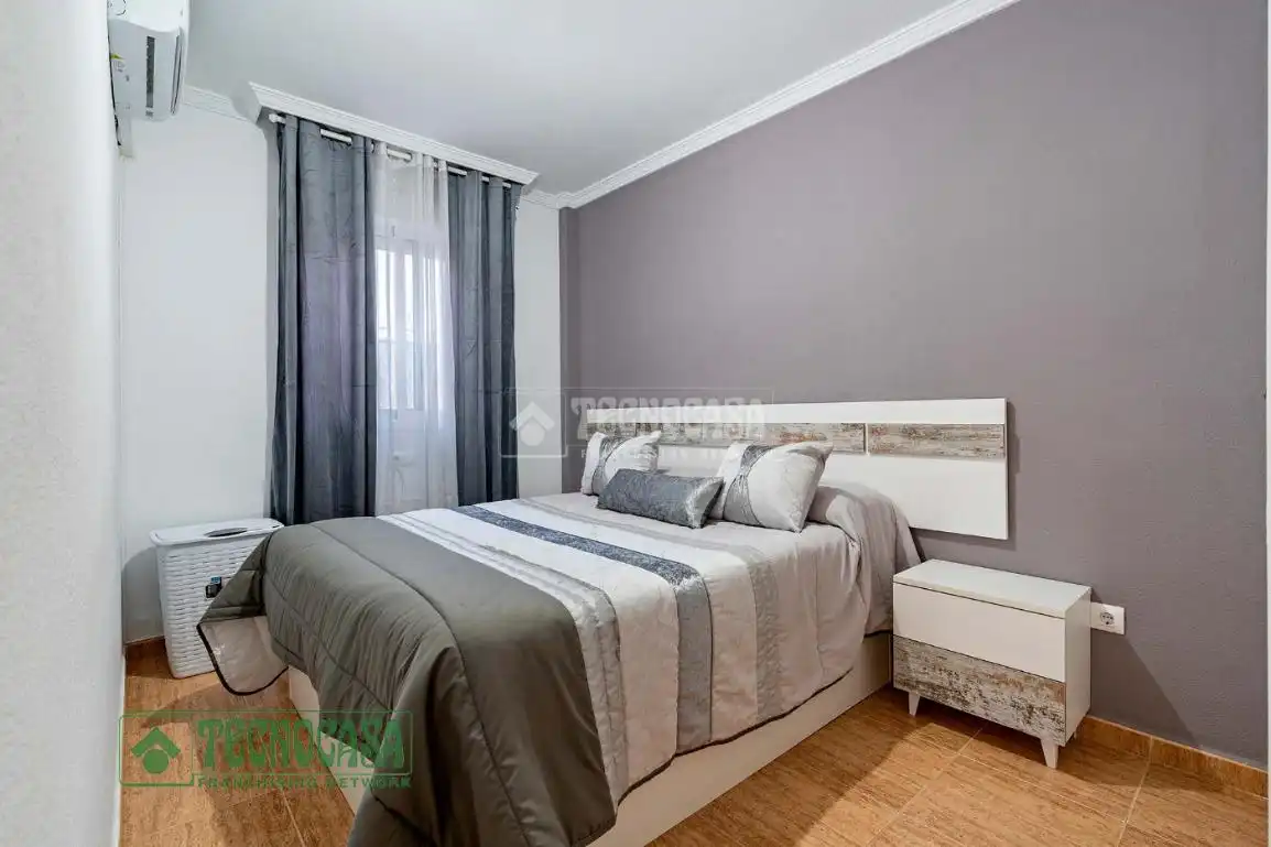 Habitación de Piso en venta en Roquetas de Mar con Aire acondicionado, Calefacción y Amueblado