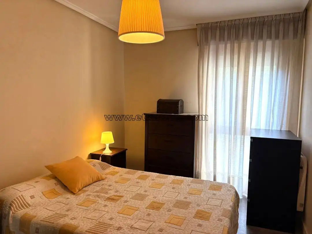 Habitación de Piso en venta en Laudio / Llodio con Calefacción, Amueblado y Balcón