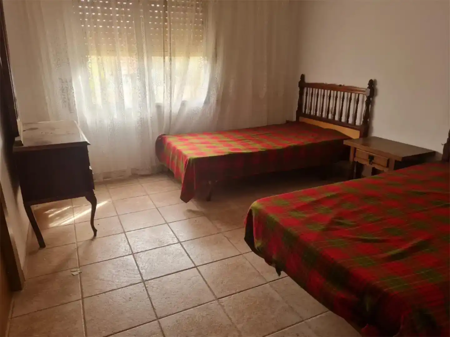 Habitación de Casa o chalet en venta en Villagarcía del Llano con Jardín privado y Trastero