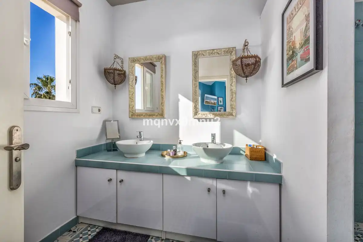 Baño de Casa o chalet en venta en Mijas con Aire acondicionado, Calefacción y Jardín privado