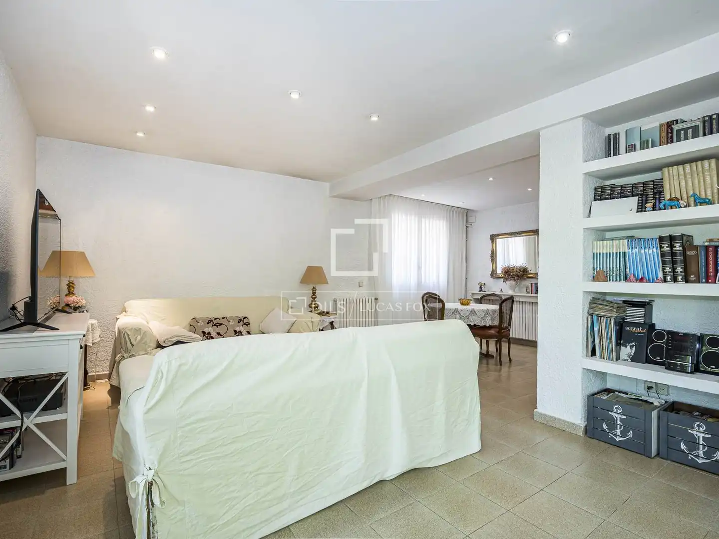Sala d'estar de Casa o xalet en venda en Sant Cugat del Vallès amb Aire condicionat, Calefacció i Jardí privat