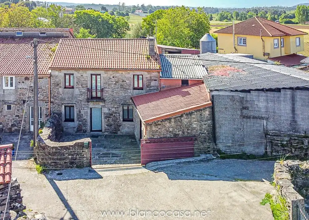 Vista exterior de Casa o chalet en venta en Vimianzo con Calefacción, Trastero y Amueblado