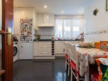 Wohnung mit Aufzug zum Verkauf in Calle de Valdespina