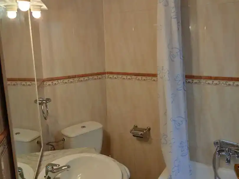 Bathroom of Flat for rent in Segovia Capital
