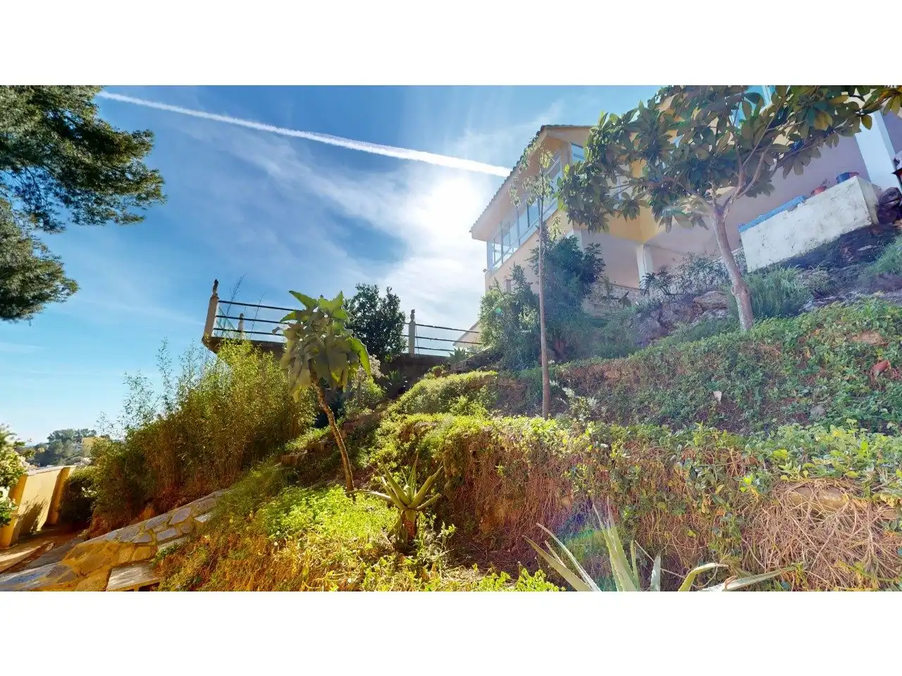 Vista exterior de Casa o xalet en venda en Gilet amb Aire condicionat, Jardí privat i Terrassa