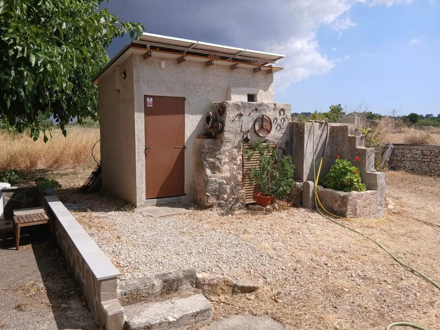 Vista exterior de Casa o xalet en venda en Algaida amb Jardí privat i Moblat