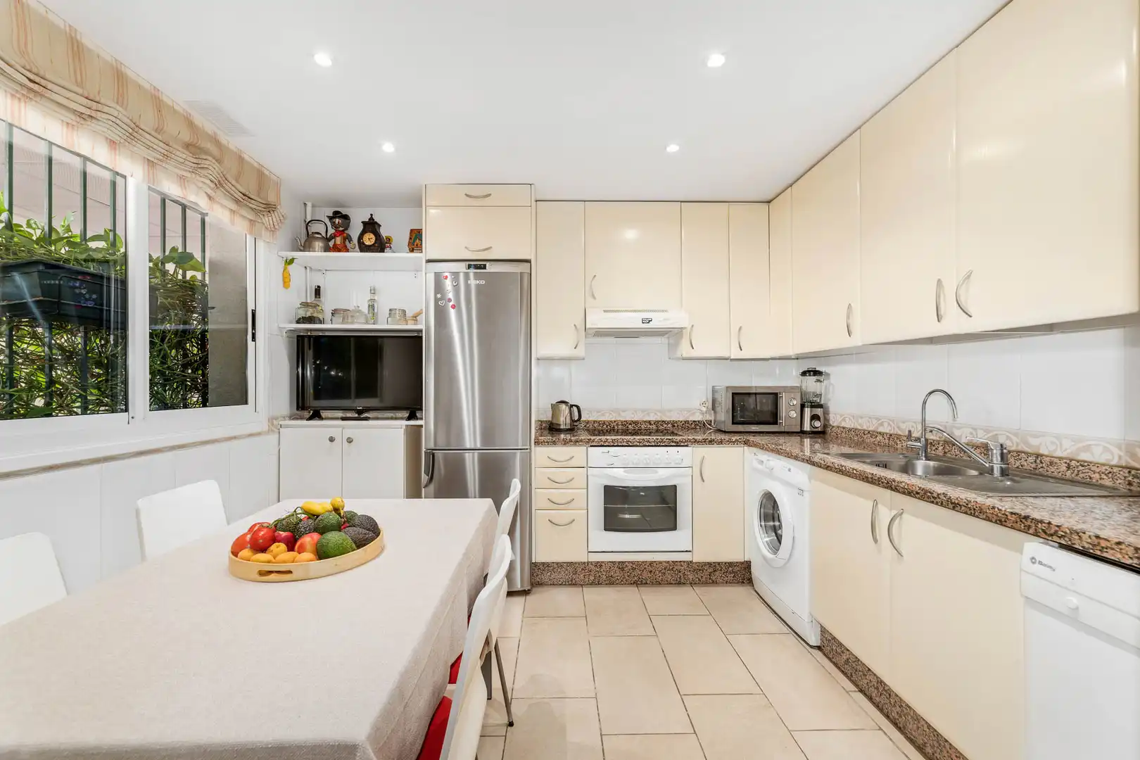Cocina de Ático en venta en Marbella con Aire acondicionado, Calefacción y Terraza